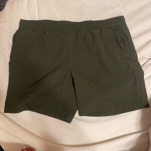 Men’s seersucker shorts